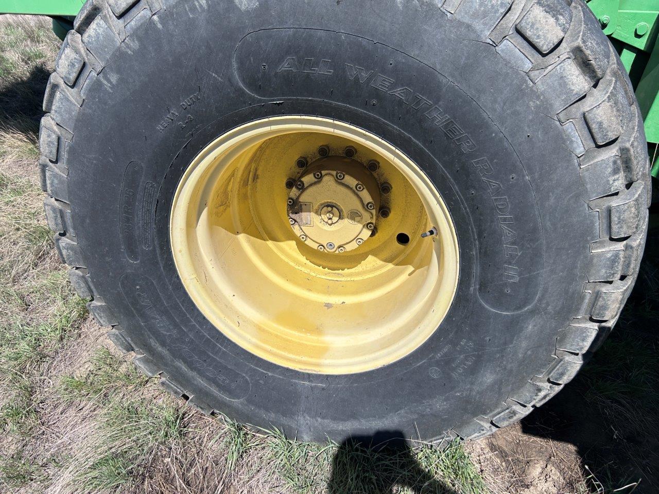 2007 John Deere 4895 Windrower