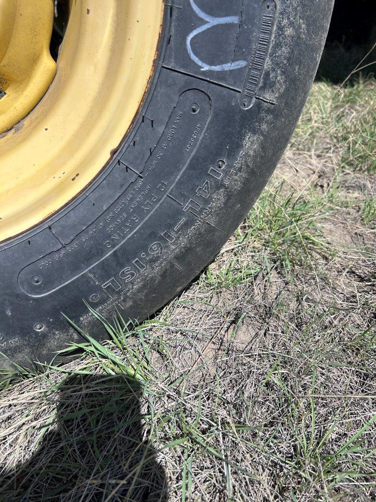 2007 John Deere 4895 Windrower