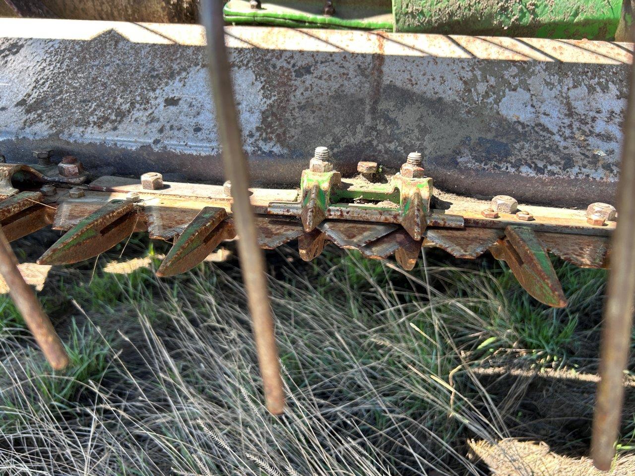 2007 John Deere 4895 Windrower