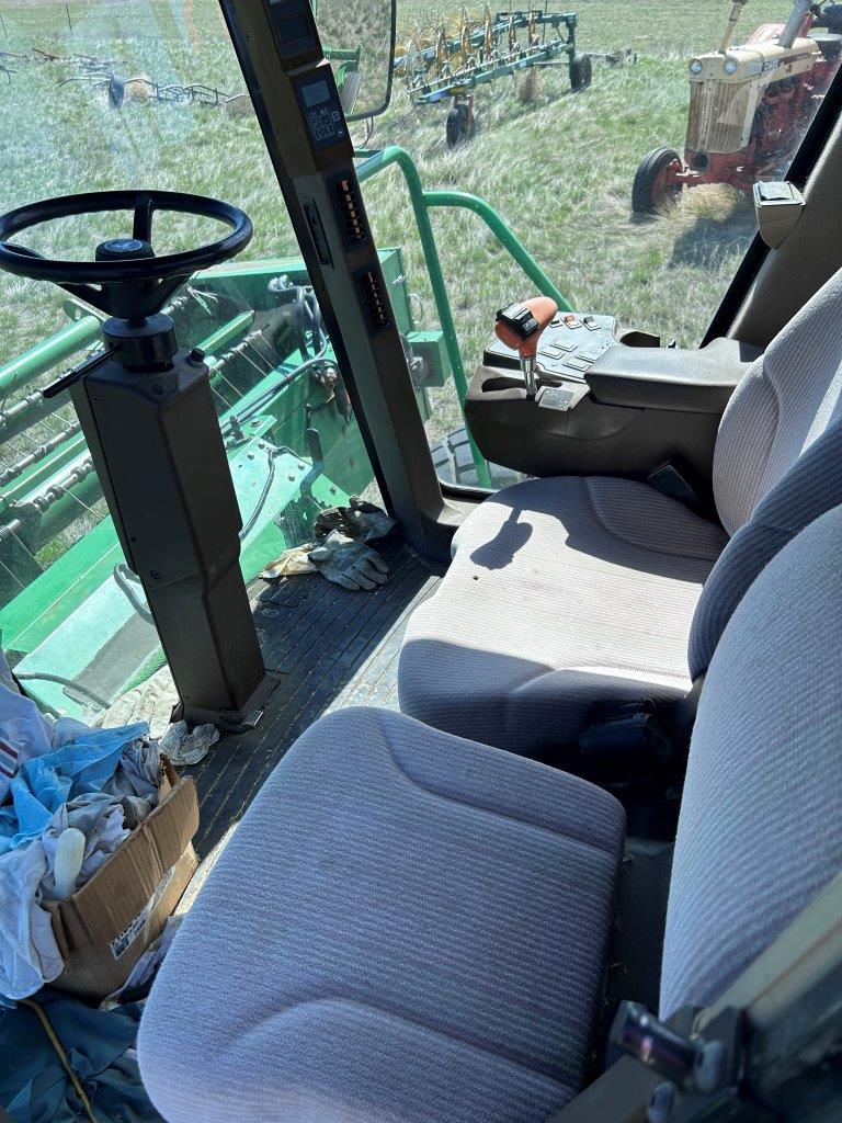 2007 John Deere 4895 Windrower