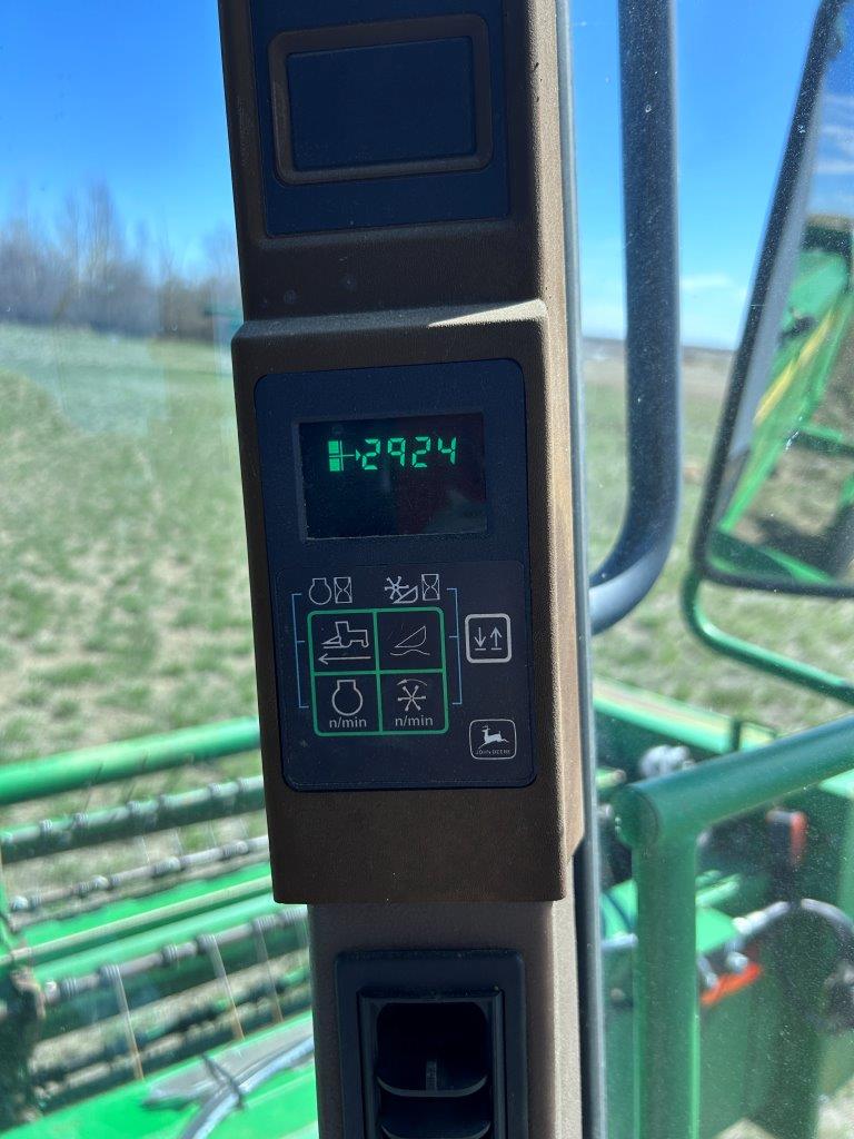 2007 John Deere 4895 Windrower