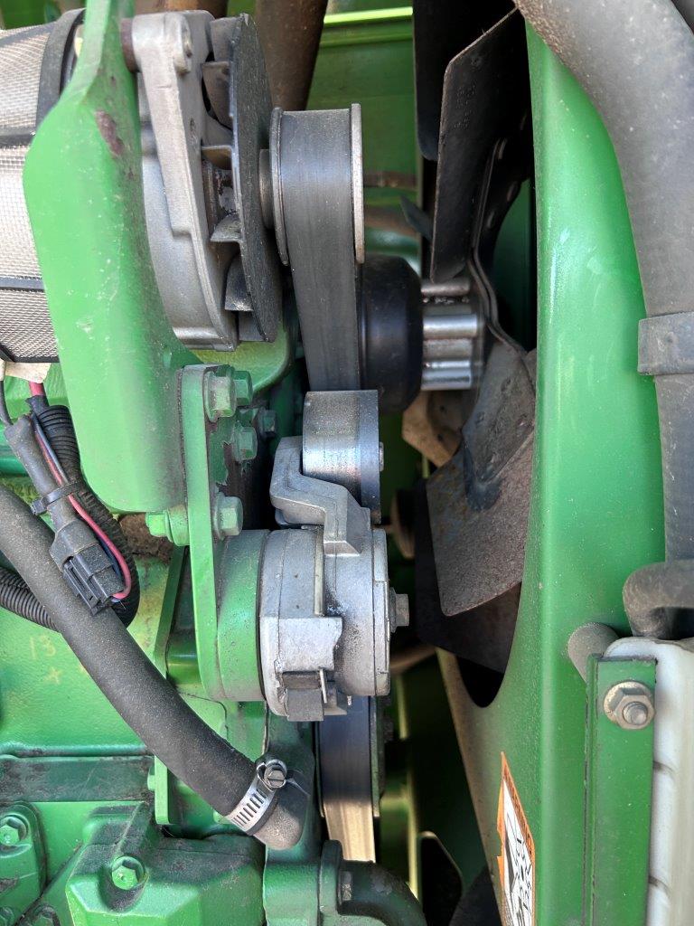 2007 John Deere 4895 Windrower