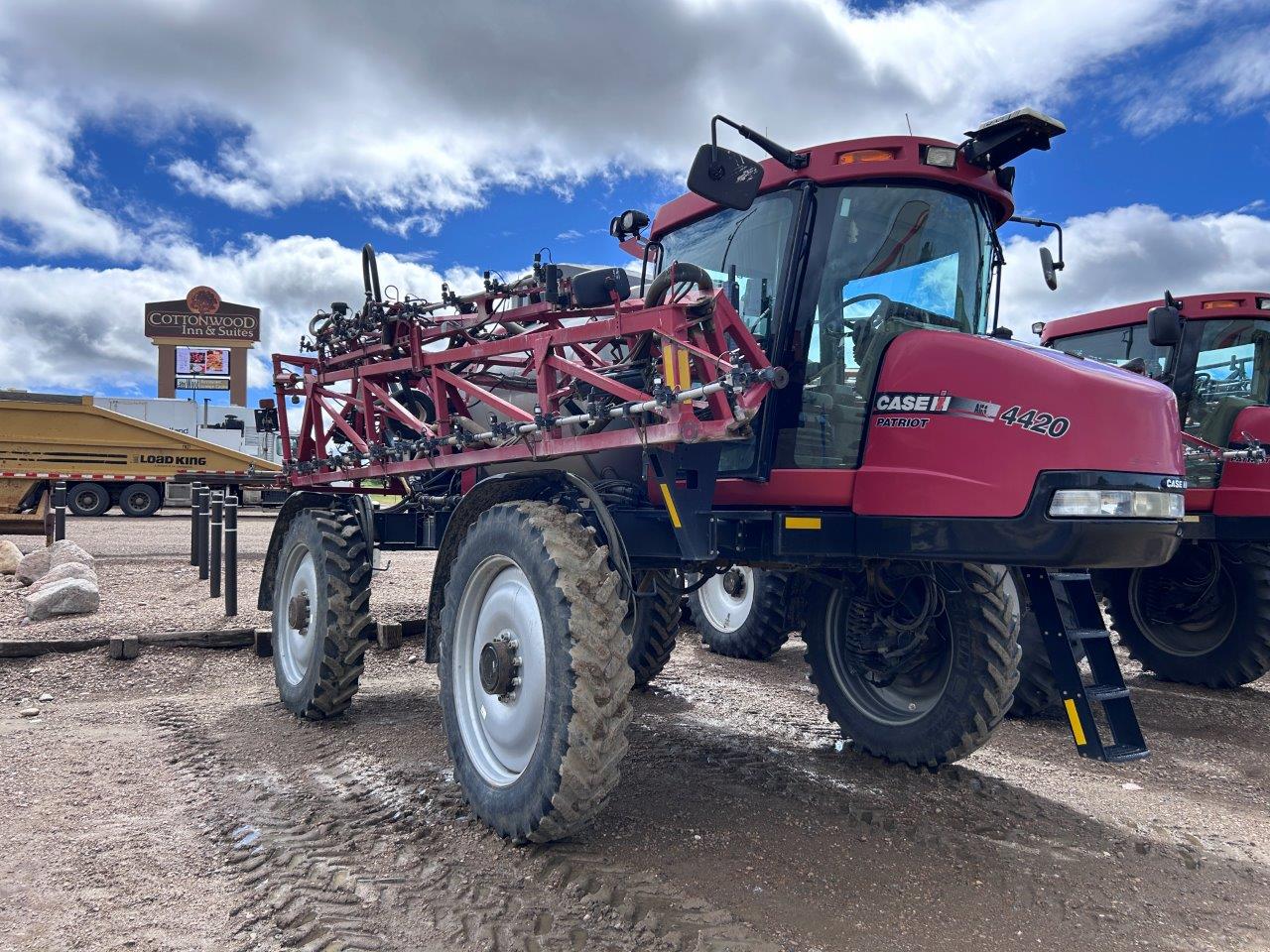 2009 Case IH PAT4420 Sprayer/High Clearance
