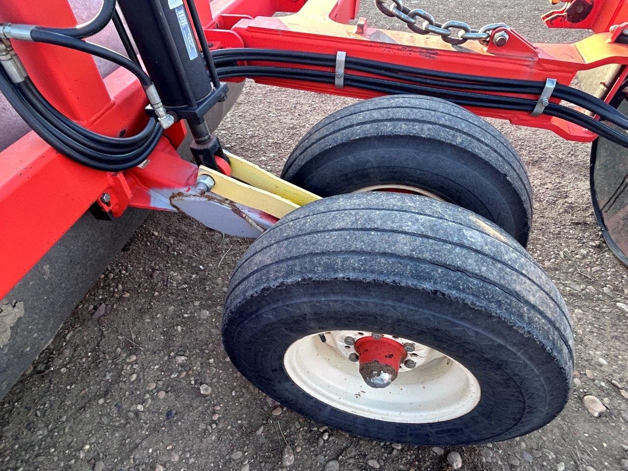 2005 Riteway 4245 Land Roller