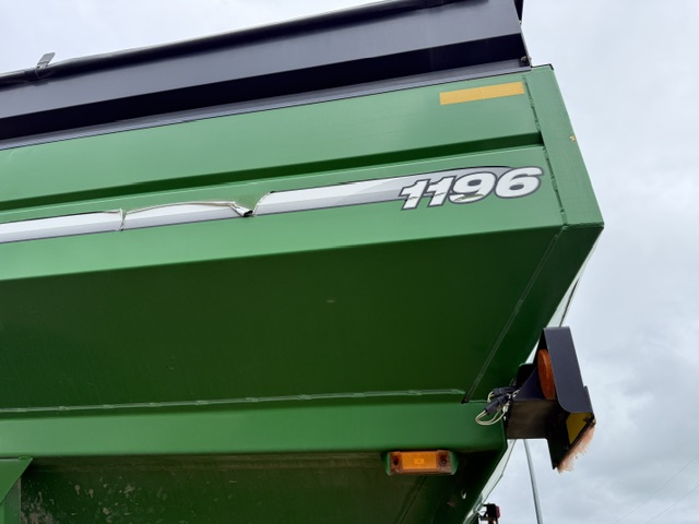 2013 Brent 1196 Grain Cart