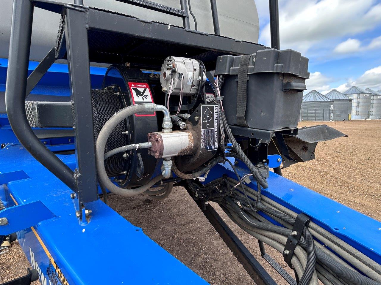 2016 New Holland P2050 Air Drill