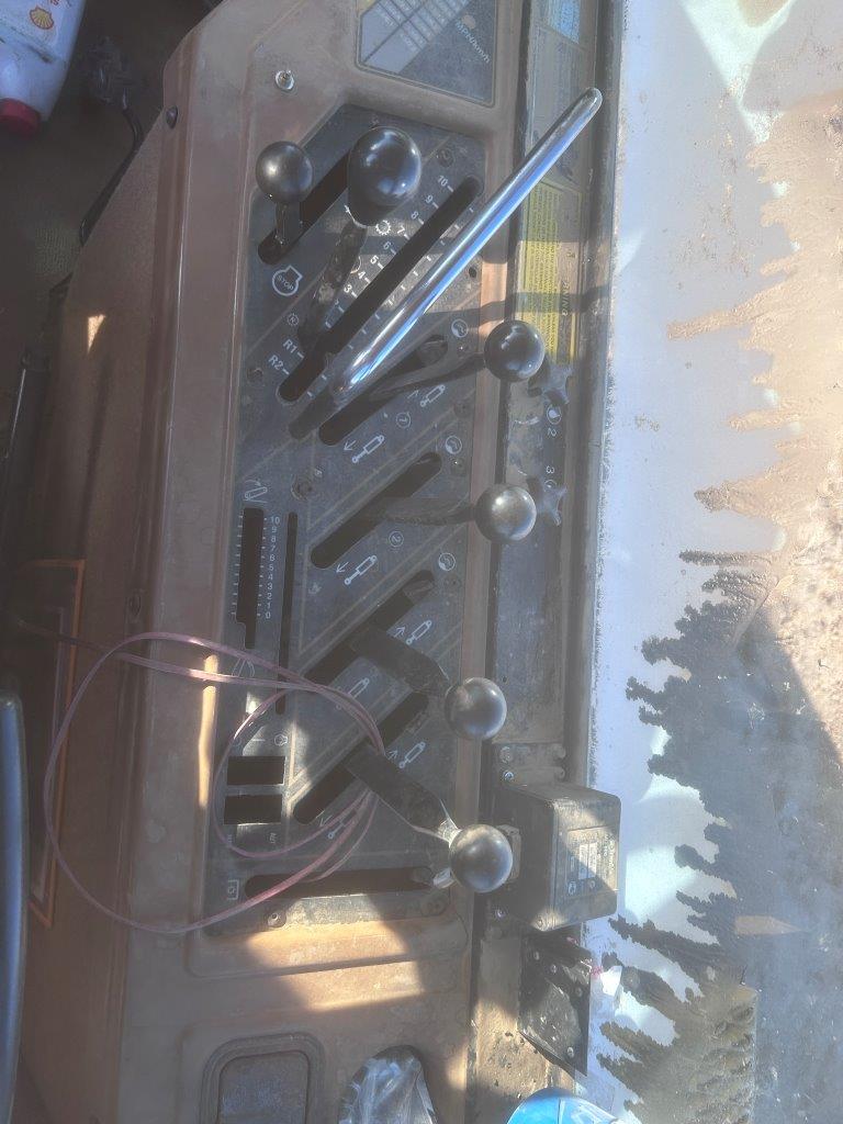 1994 Challenger 85C Tractor