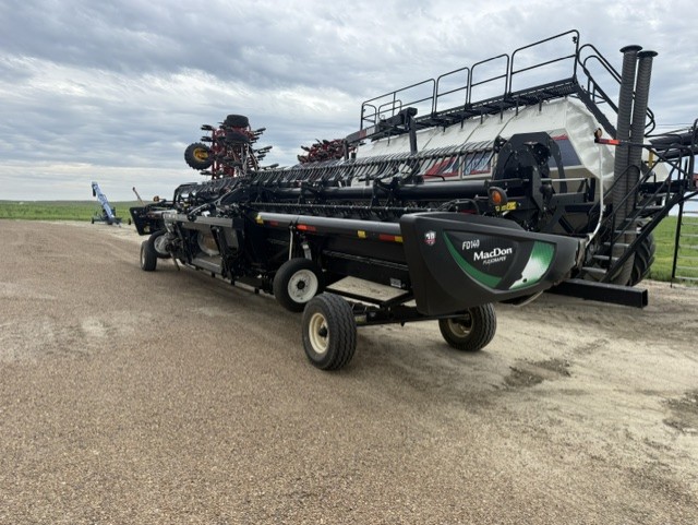 2019 MacDon FD140 Header Combine