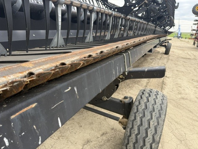 2019 MacDon FD140 Header Combine