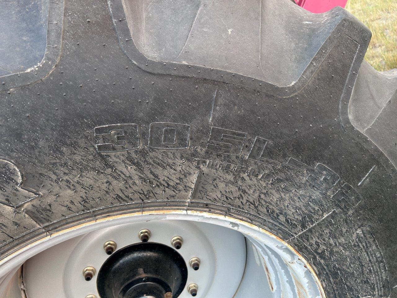 2019 Demco 850 Grain Cart