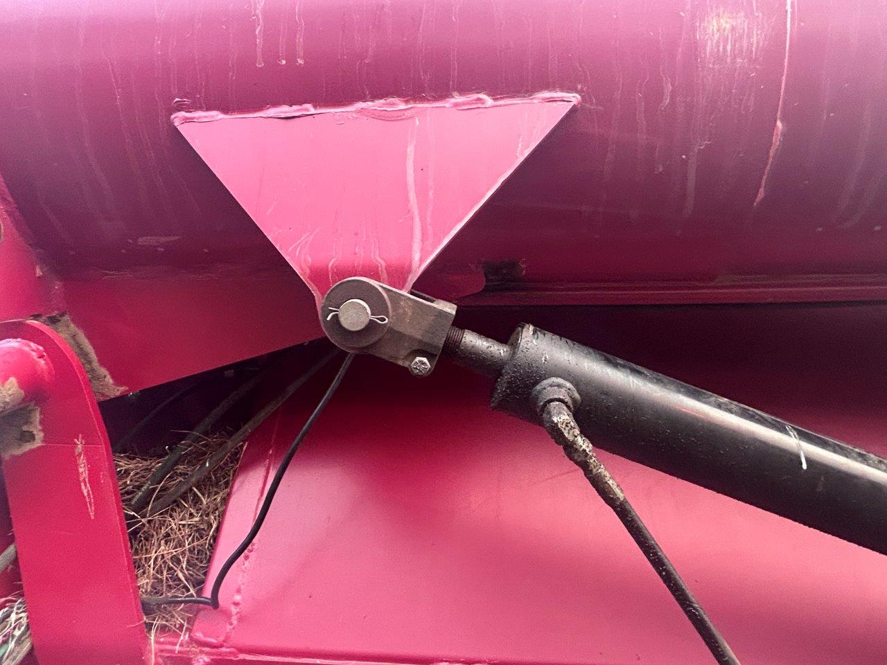 2019 Demco 850 Grain Cart