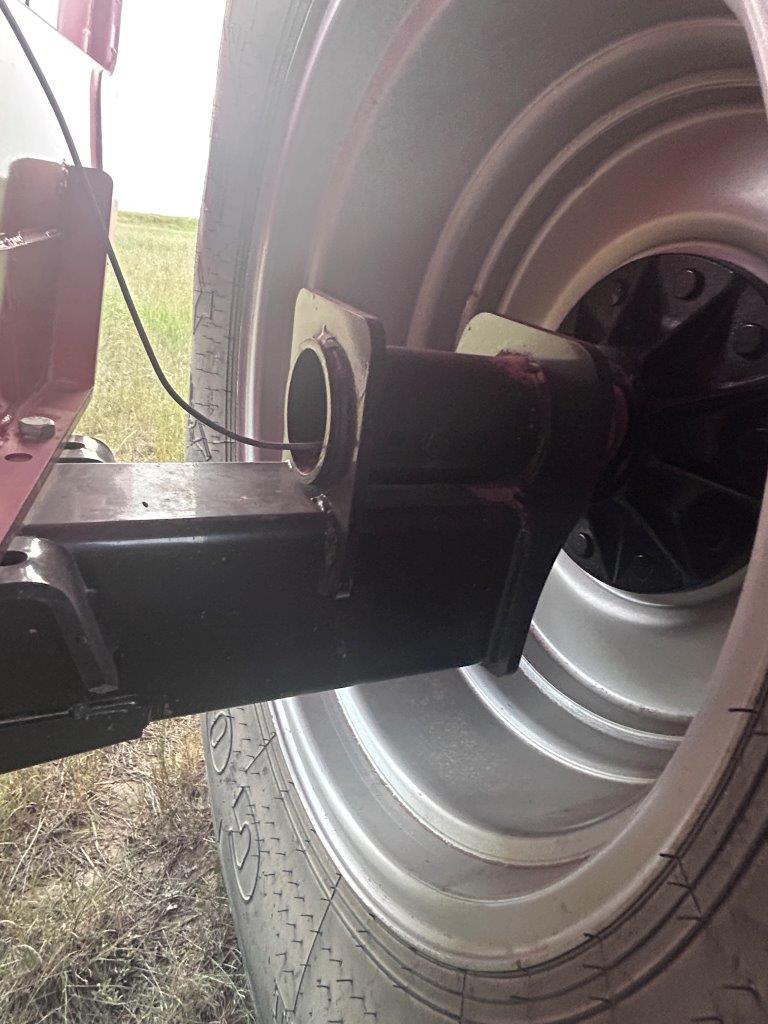 2019 Demco 850 Grain Cart