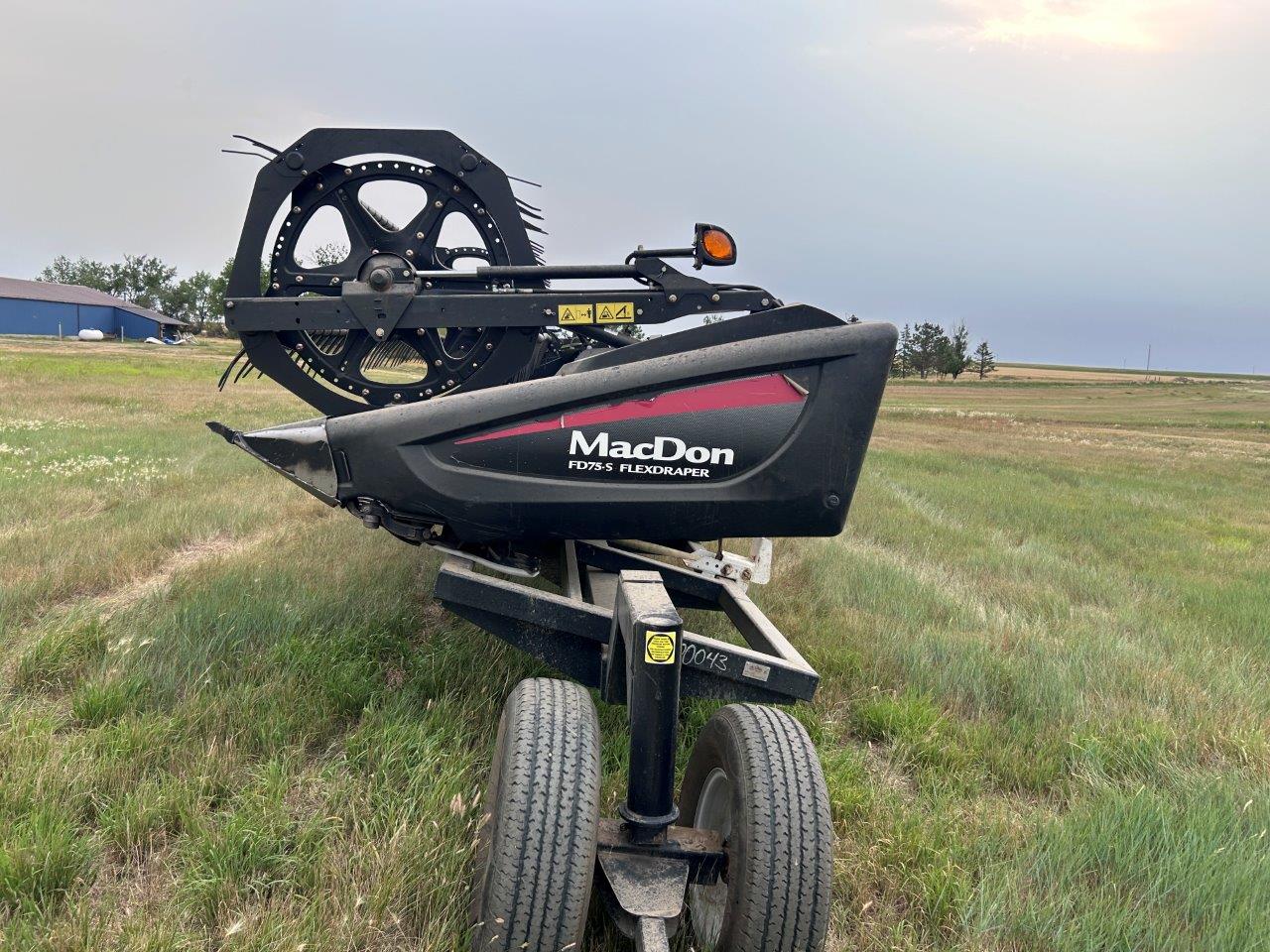 2014 MacDon FD75 Header Draper