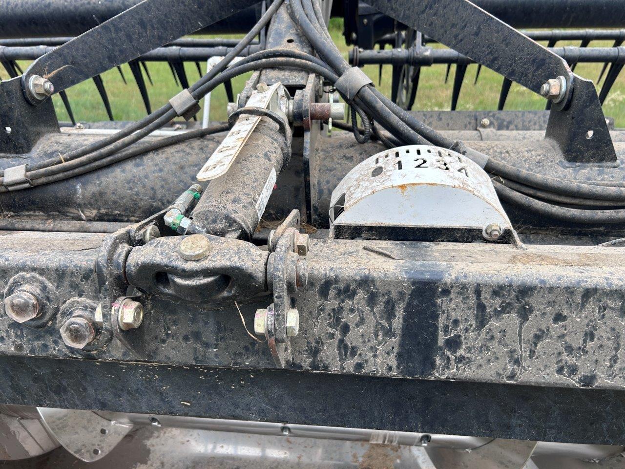 2014 MacDon FD75 Header Draper