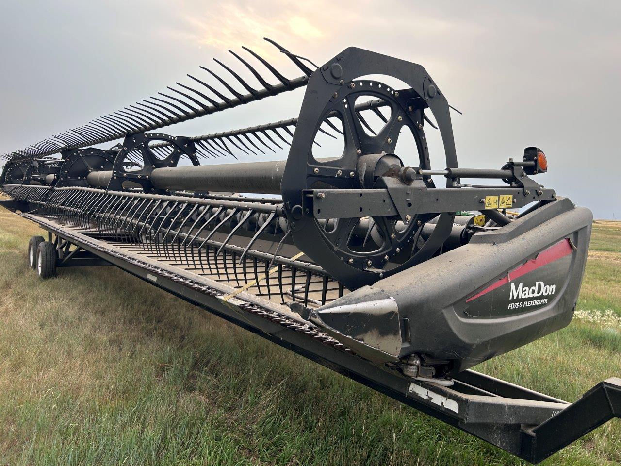 2014 MacDon FD75 Header Draper