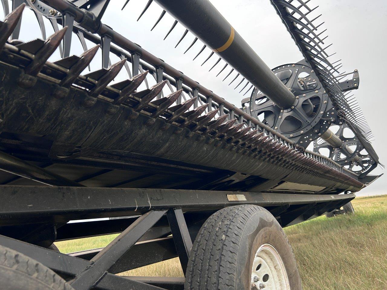2014 MacDon FD75 Header Draper