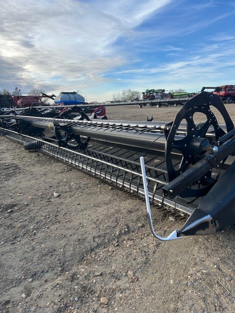 2016 MacDon FD75-45 Header Combine