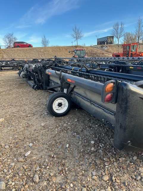 2016 MacDon FD75-45 Header Combine