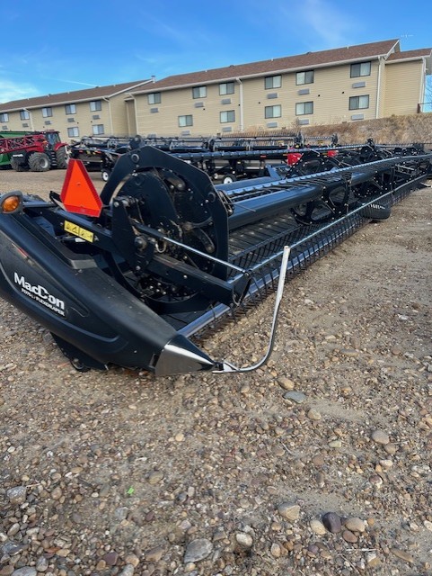 2016 MacDon FD75-45 Header Combine