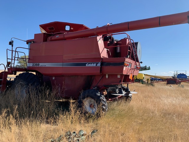 1999 Case IH 2388 Combine