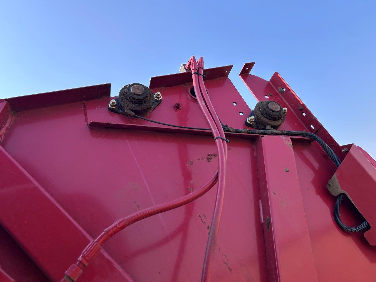 2018 New Holland Rollbelt 560 Baler/Round