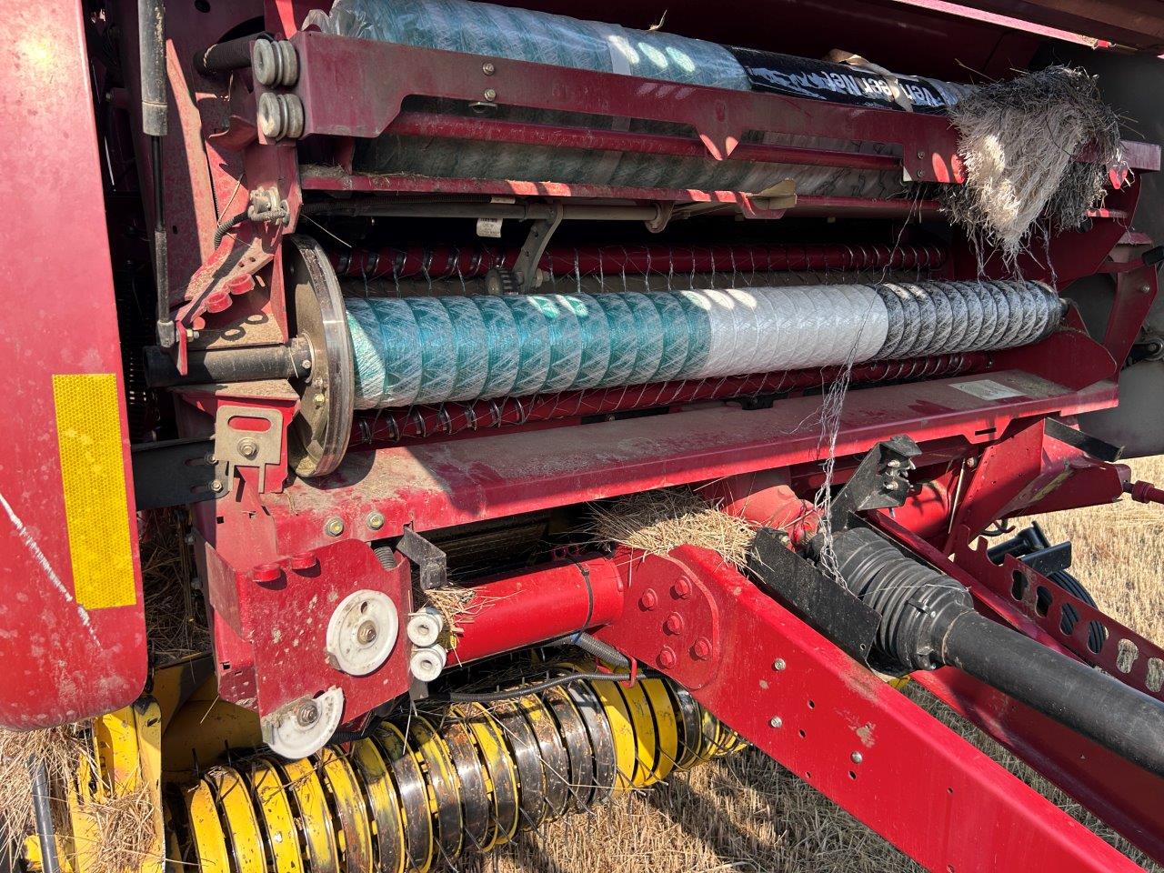 2018 New Holland Rollbelt 560 Baler/Round
