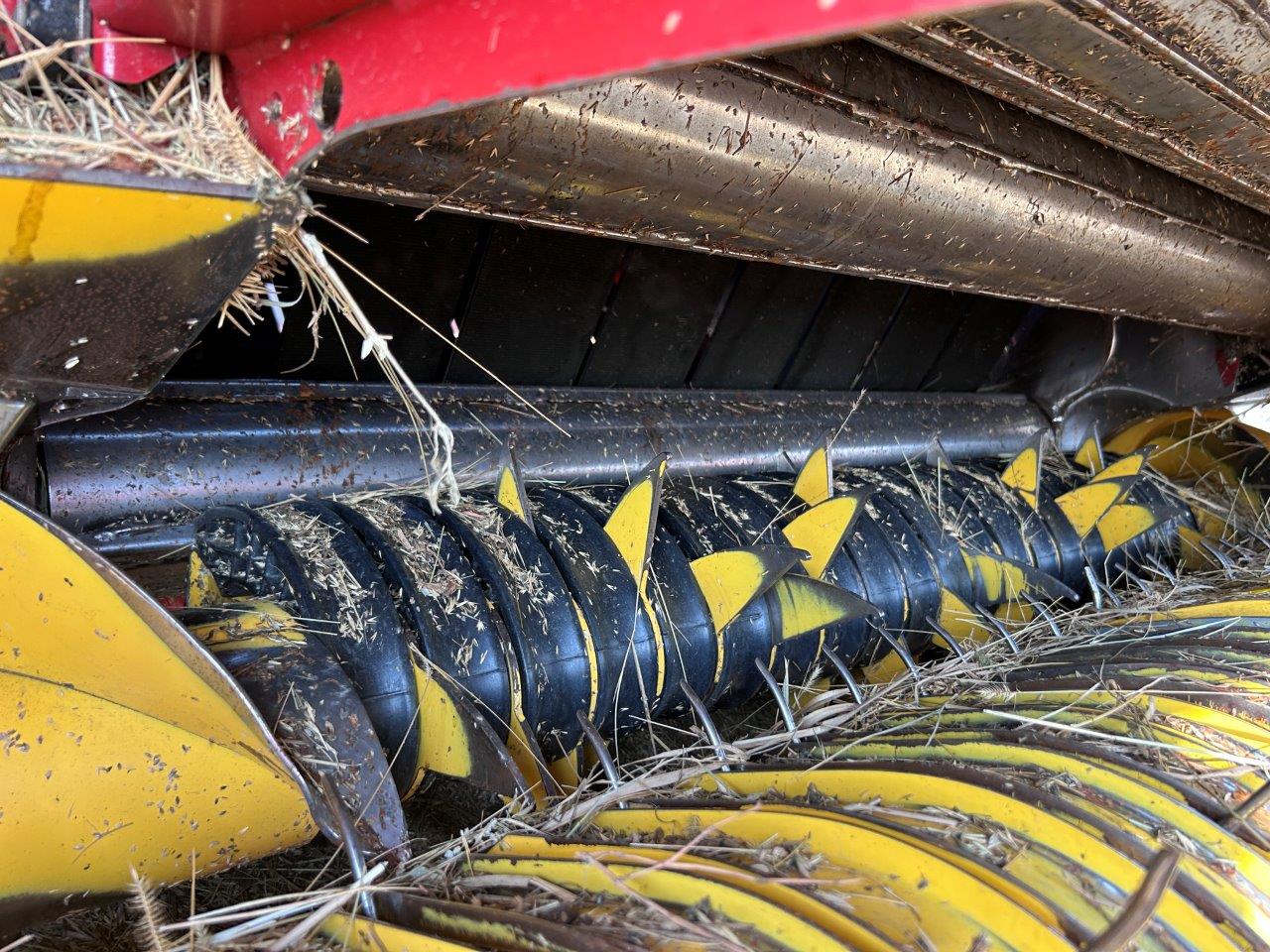 2018 New Holland Rollbelt 560 Baler/Round