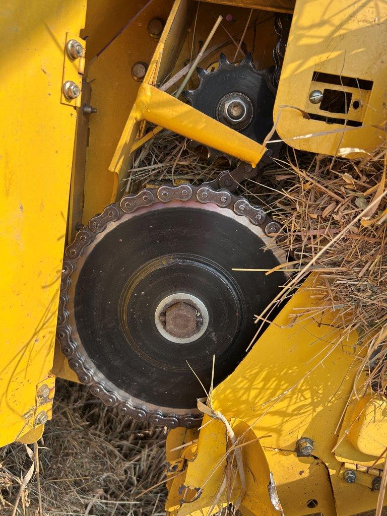 2018 New Holland Rollbelt 560 Baler/Round