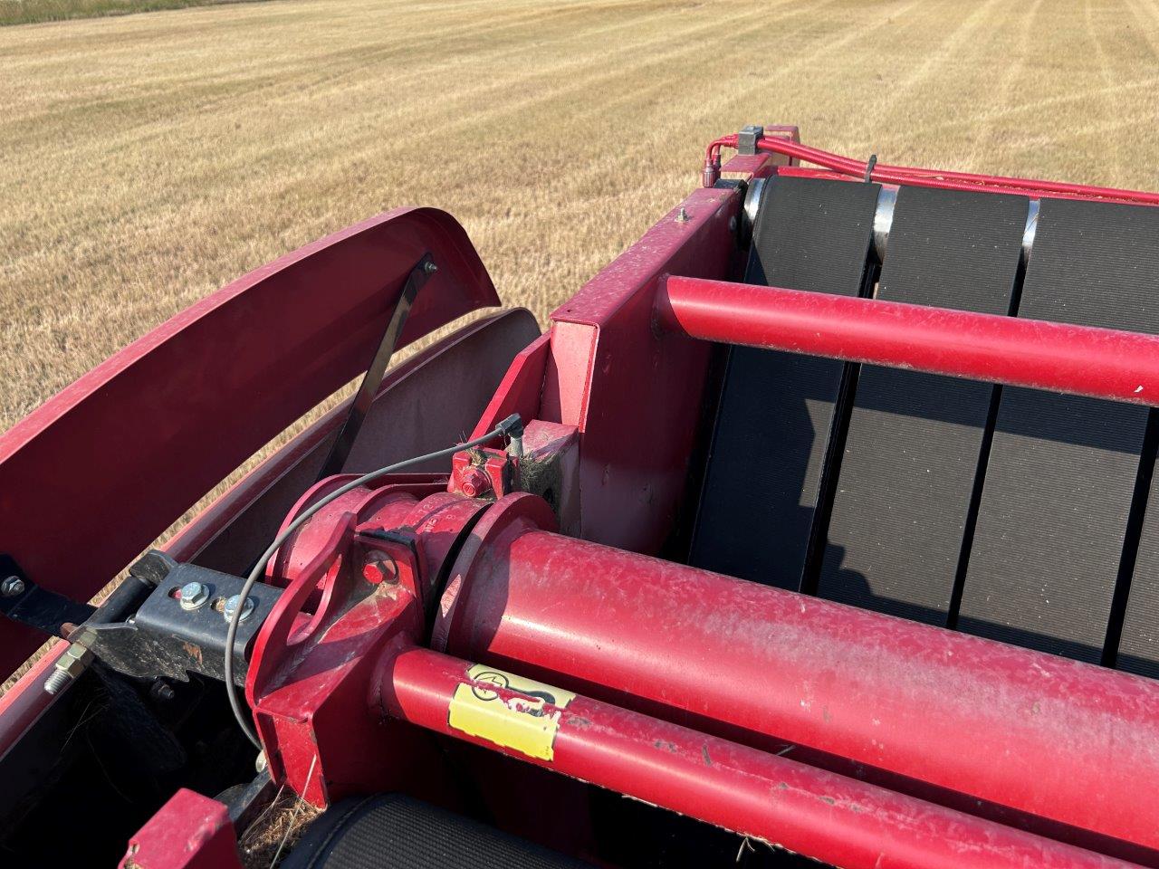 2018 New Holland Rollbelt 560 Baler/Round