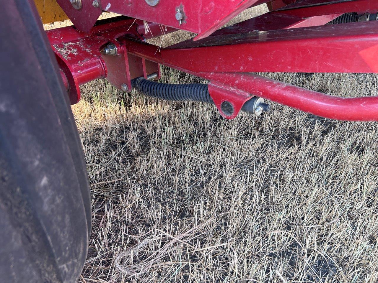 2018 New Holland Rollbelt 560 Baler/Round