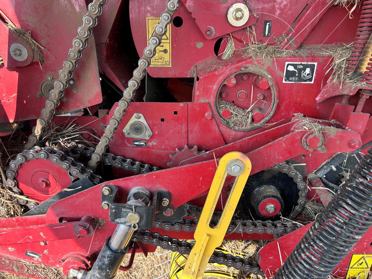 2018 New Holland Rollbelt 560 Baler/Round