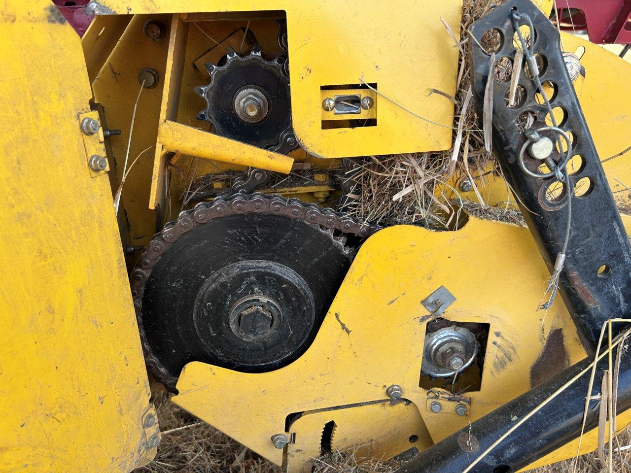 2018 New Holland Rollbelt 560 Baler/Round