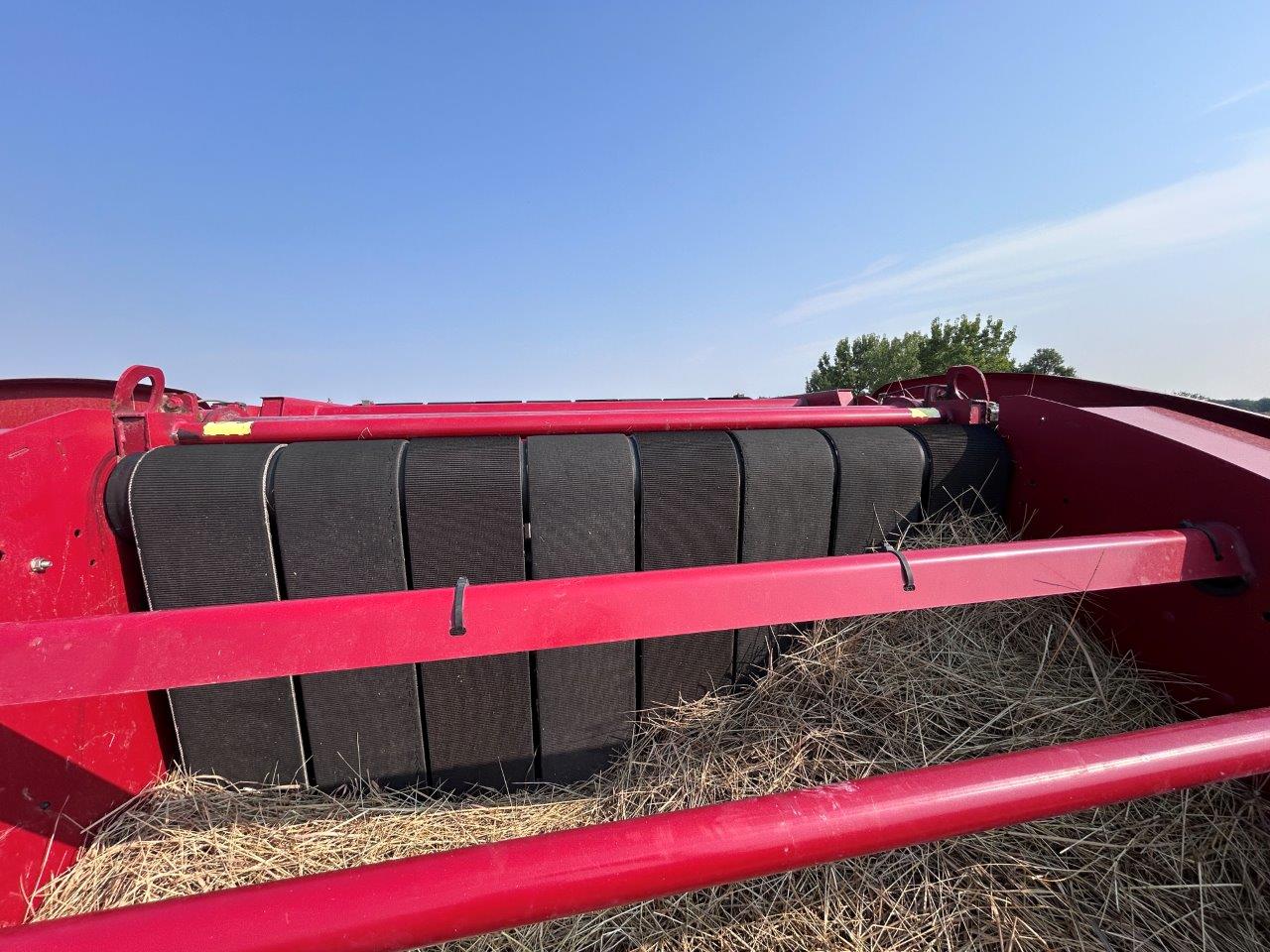 2018 New Holland Rollbelt 560 Baler/Round