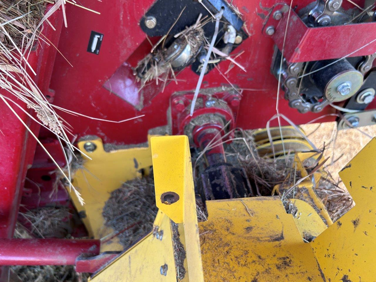 2018 New Holland Rollbelt 560 Baler/Round