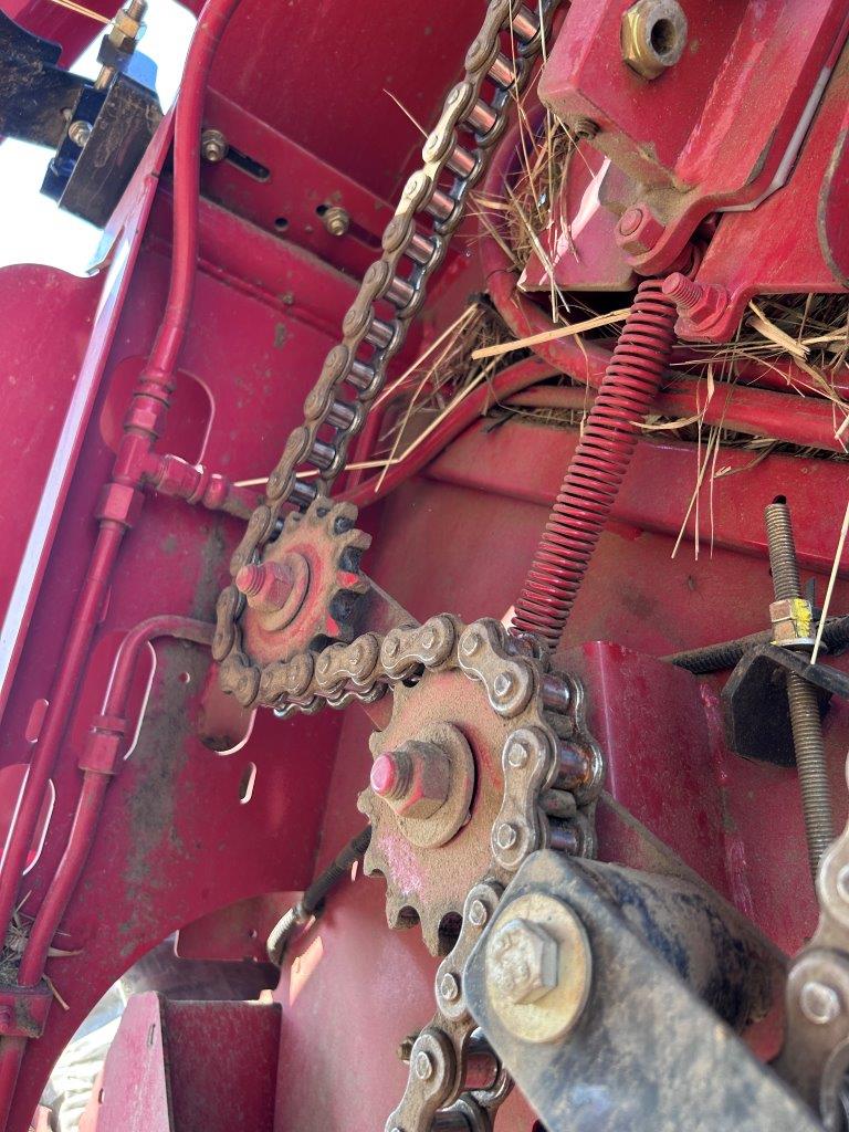 2018 New Holland Rollbelt 560 Baler/Round