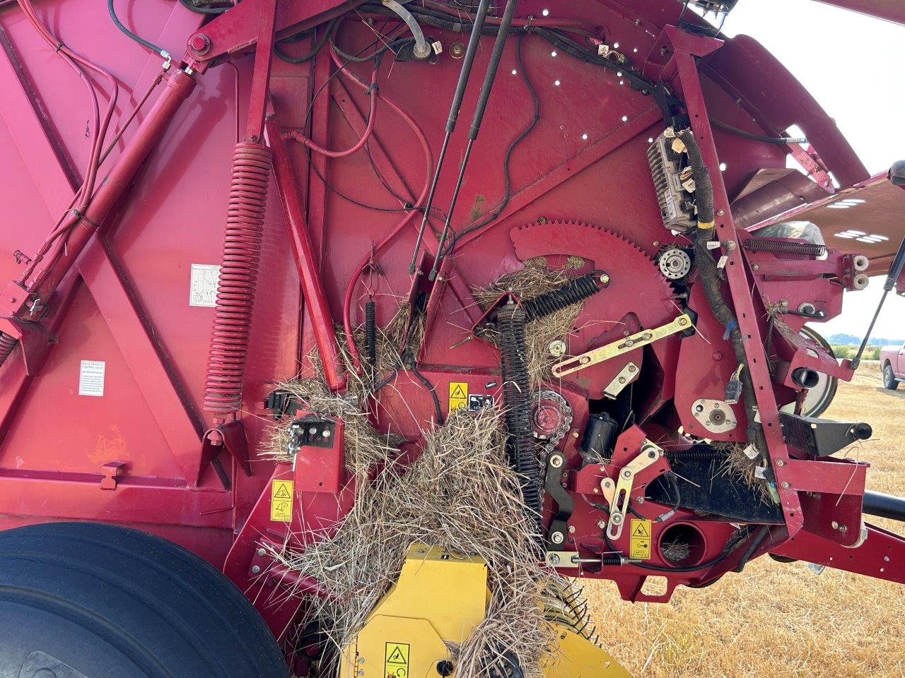 2018 New Holland Rollbelt 560 Baler/Round