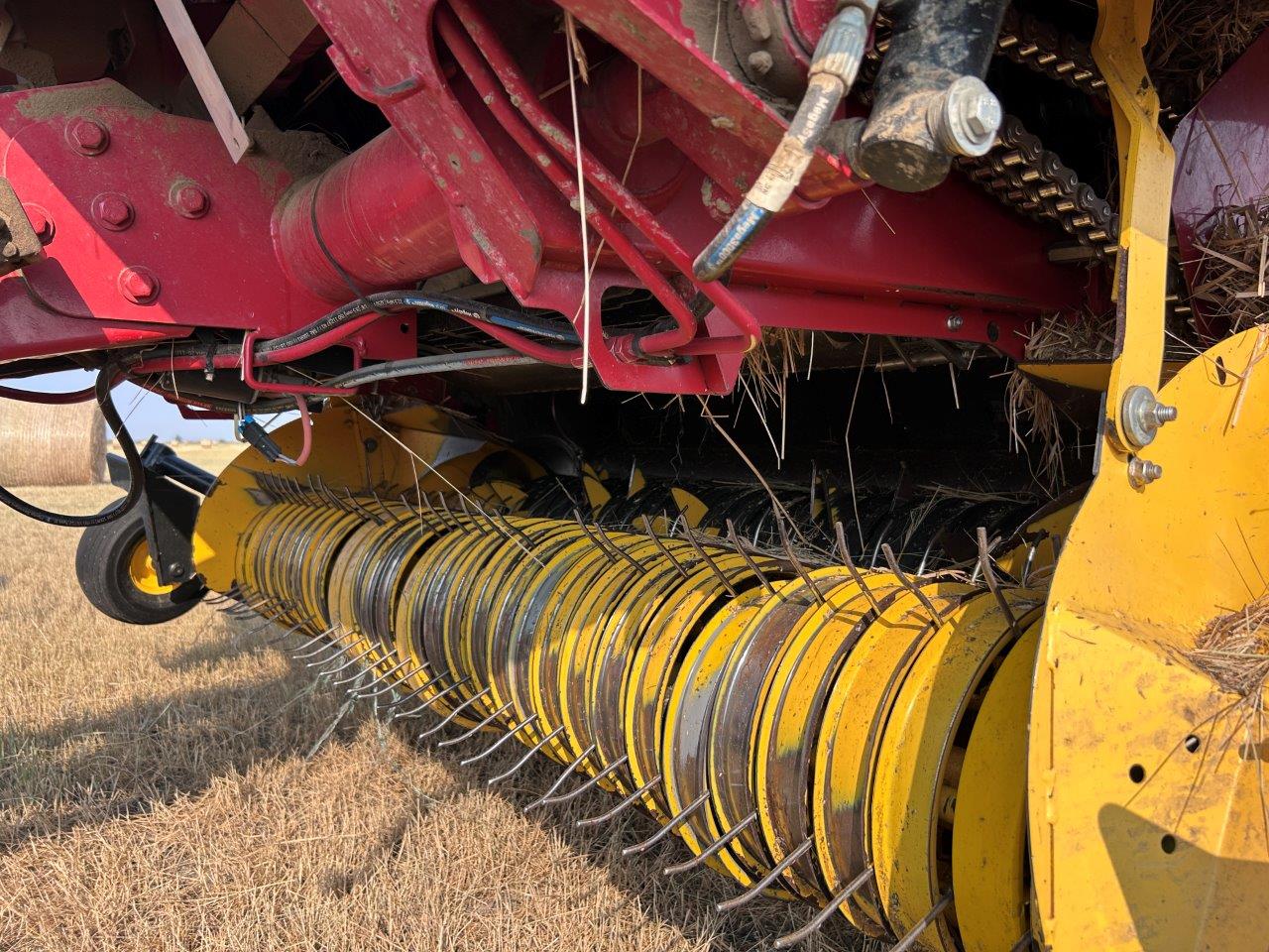 2018 New Holland Rollbelt 560 Baler/Round