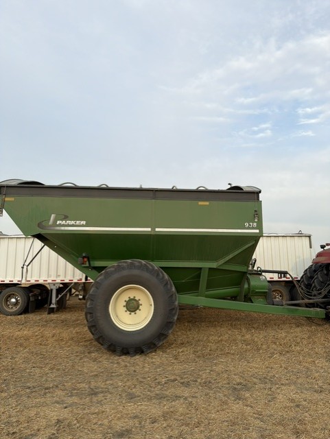 2007 Parker 938 Grain Cart