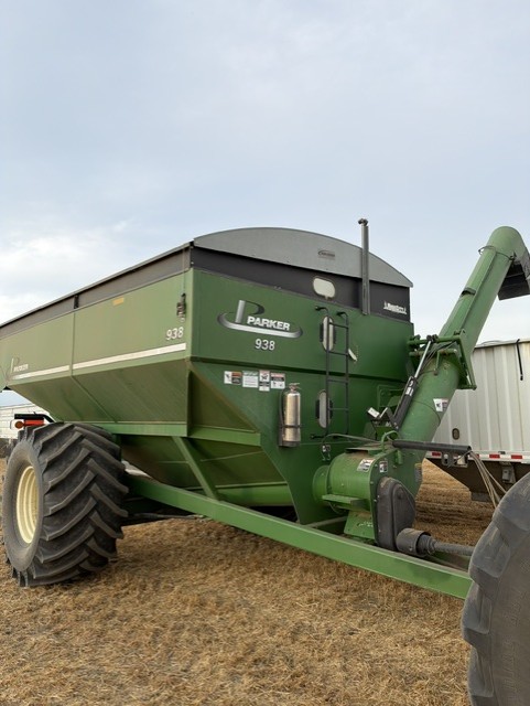 2007 Parker 938 Grain Cart