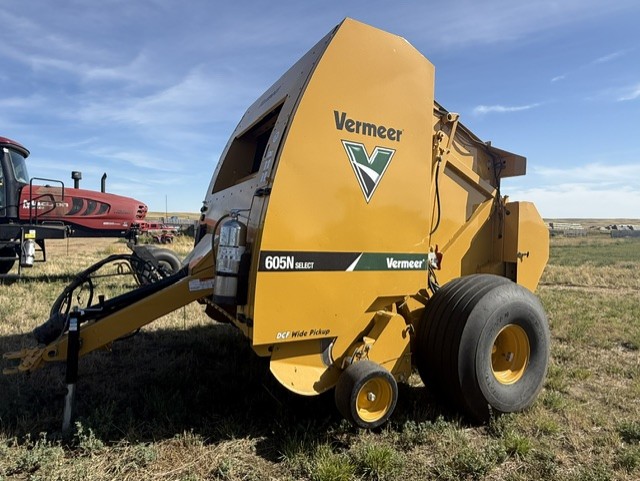 2022 Vermeer 605N Select Baler/Round