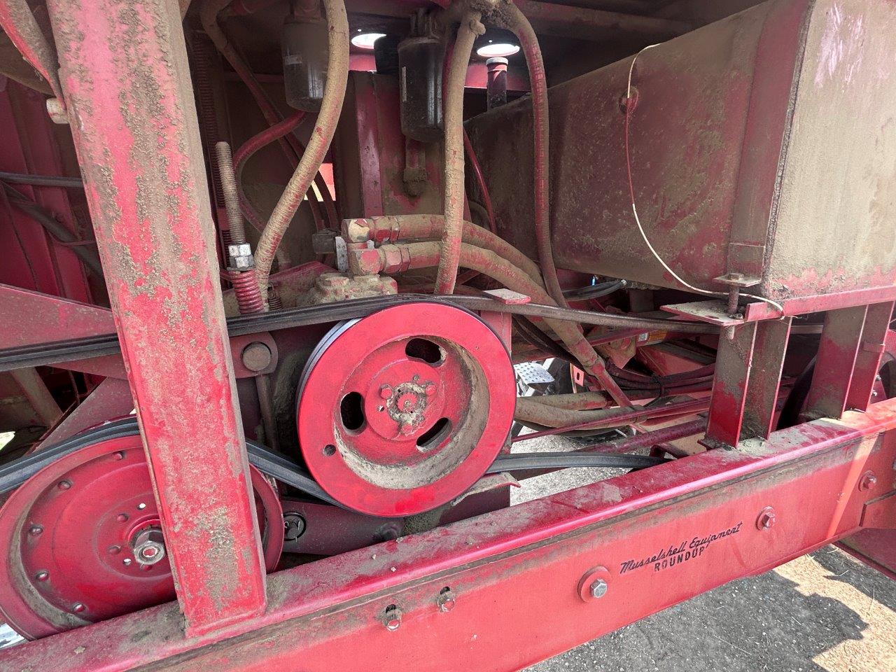 1991 Case IH 8830 Windrower