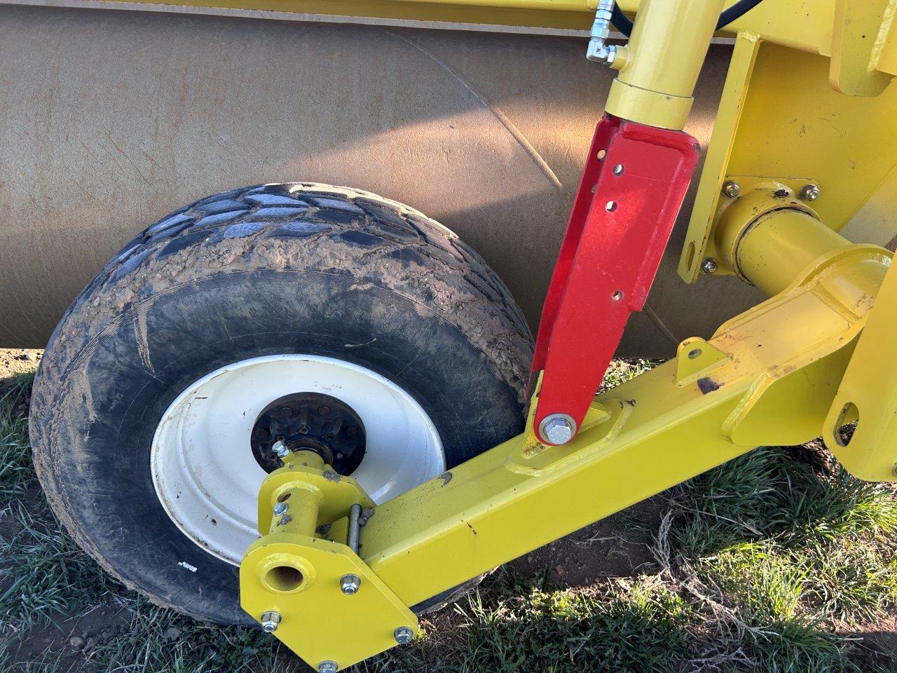 2020 Degelman LR8080 Land Roller