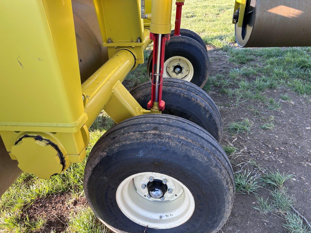 2020 Degelman LR8080 Land Roller