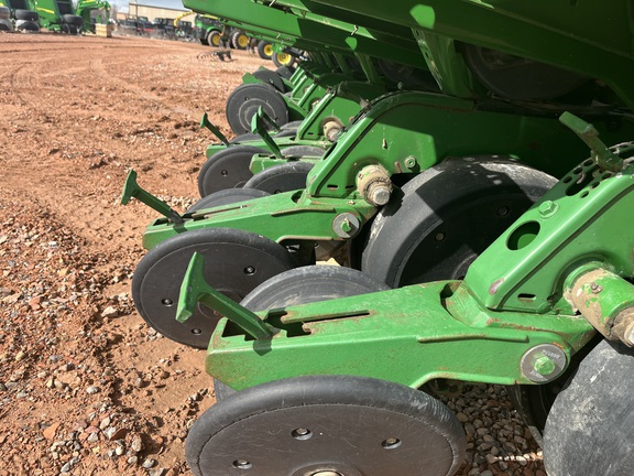 1998 John Deere 1780 Planter