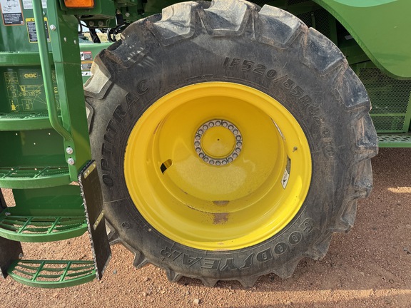 2023 John Deere S780 Combine