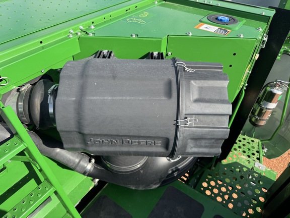 2023 John Deere S780 Combine