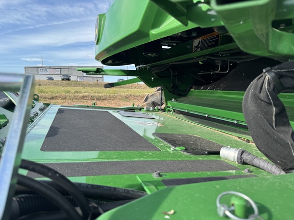 2023 John Deere S780 Combine