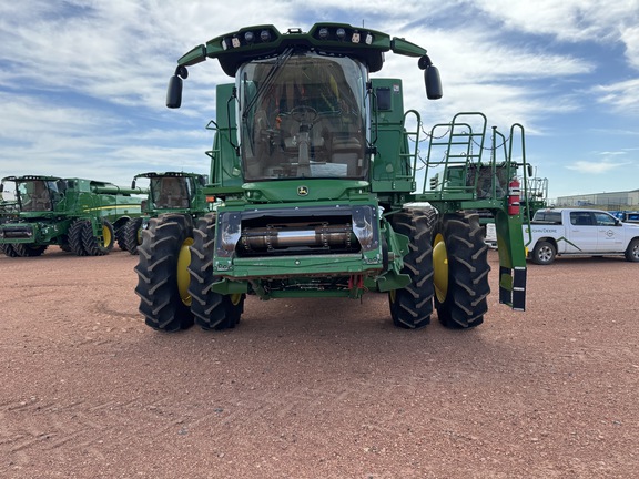 2023 John Deere S780 Combine