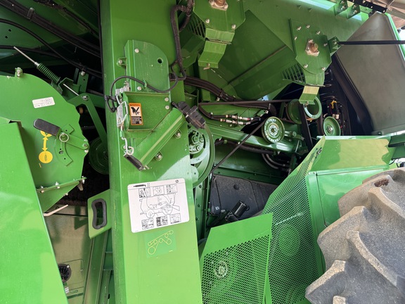 2023 John Deere S780 Combine