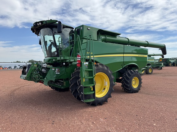 2023 John Deere S780 Combine